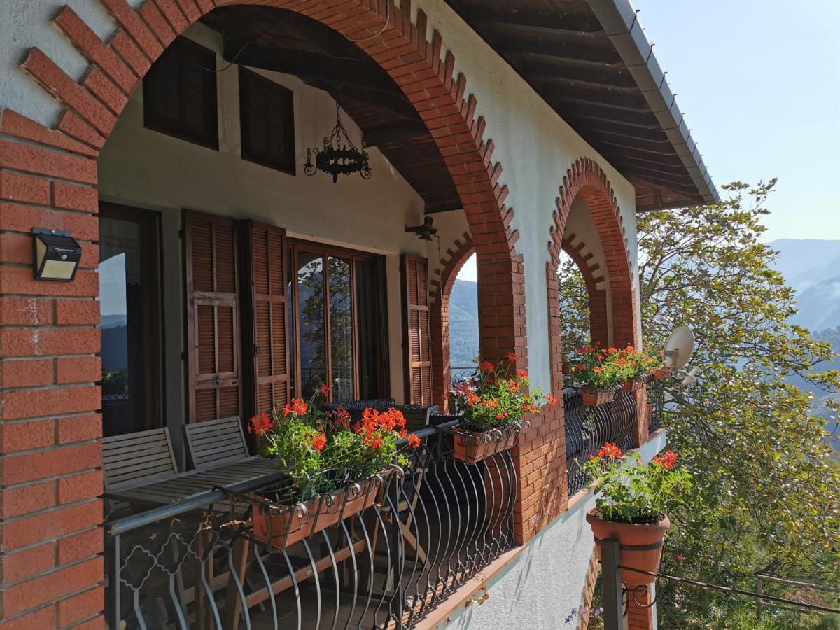 Bed and Breakfast L'Albero Del Cioccolato Pigna Exterior foto